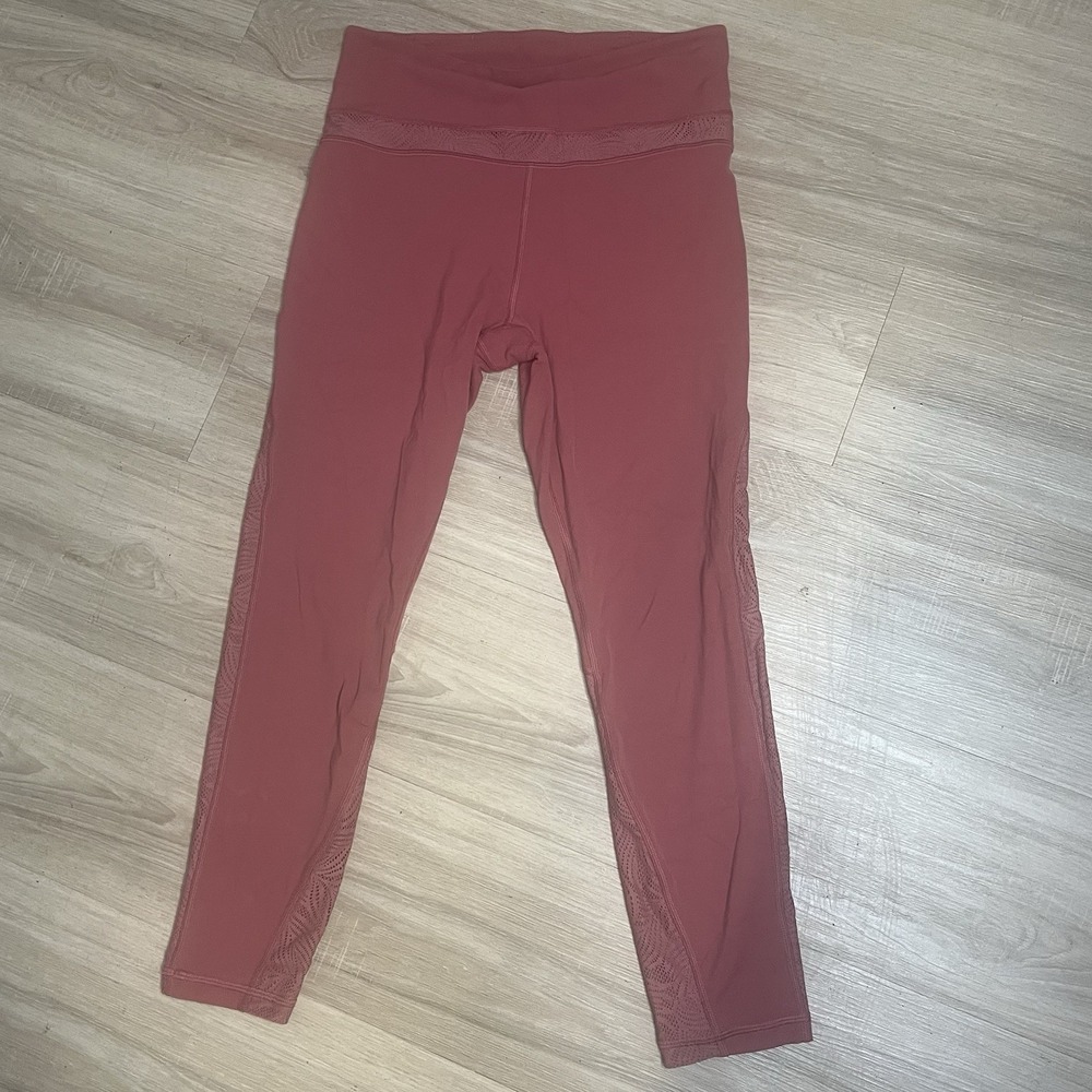 Athleta Luxe Mesh 7/8‎ Leggings Size Medium Ruby Red Athletic